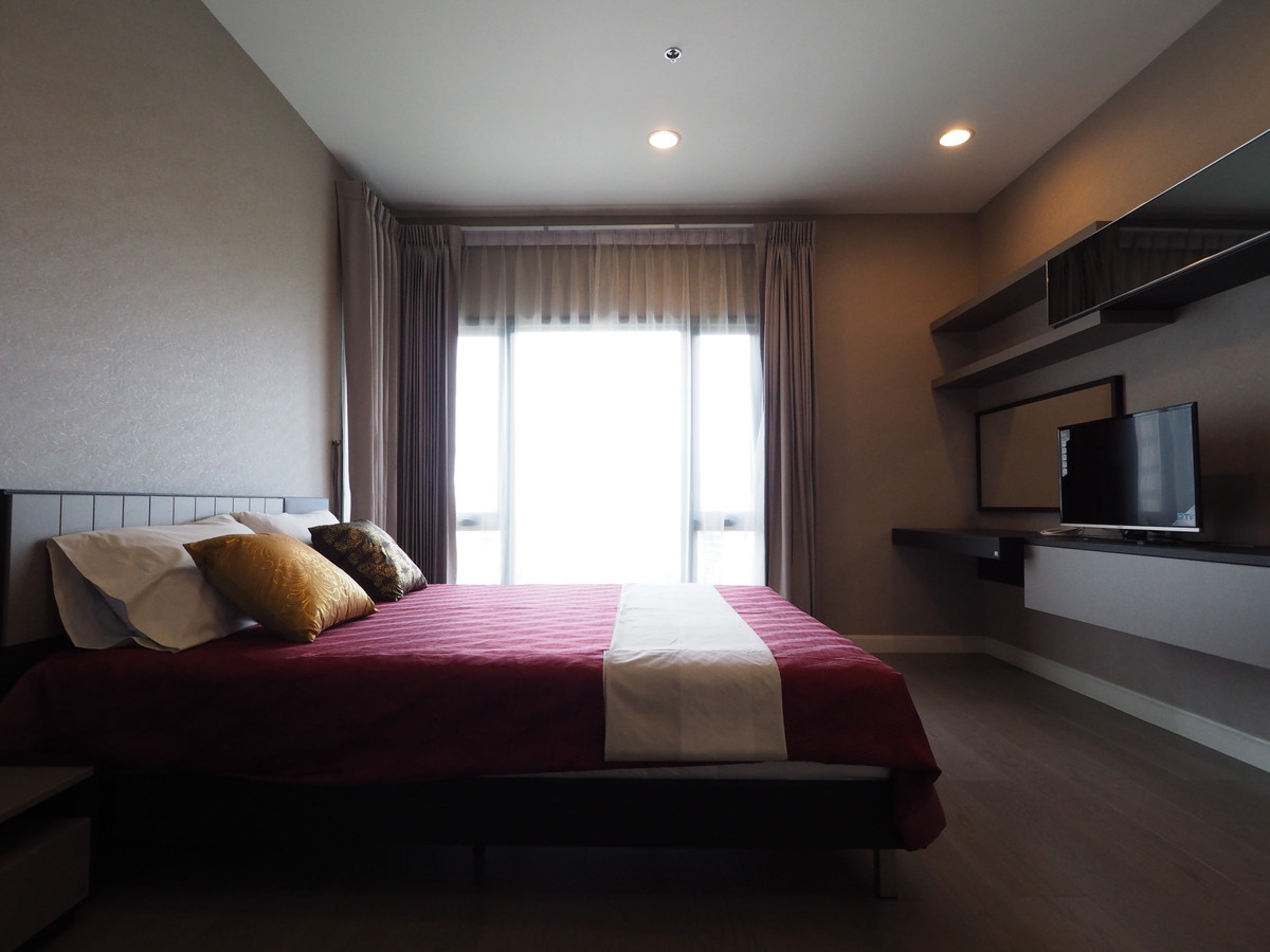 ให้เช่าคอนโดสุขุมวิท อโศก ทองหล่อ : ให้เช่าคอนโด เดอะเครสต์ สุขุมวิท 34 ตกแต่งครบครัน (S15-28078)