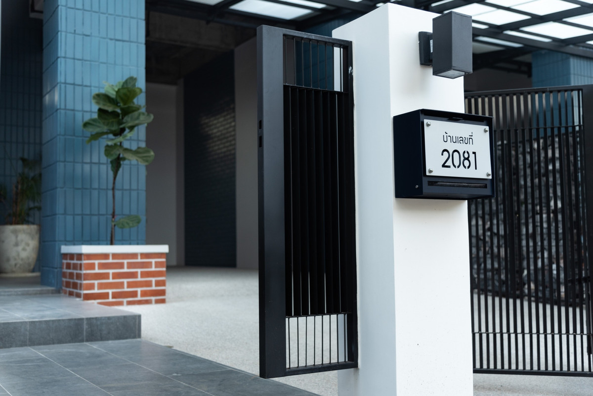 ให้เช่าอาคารพาณิชย์บางนา แบริ่ง ลาซาล : โฮมออฟฟิศ ปรับปรุงใหม่ พร้อมขาย/ให้เช่า – สุขุมวิท ย่านบางนา