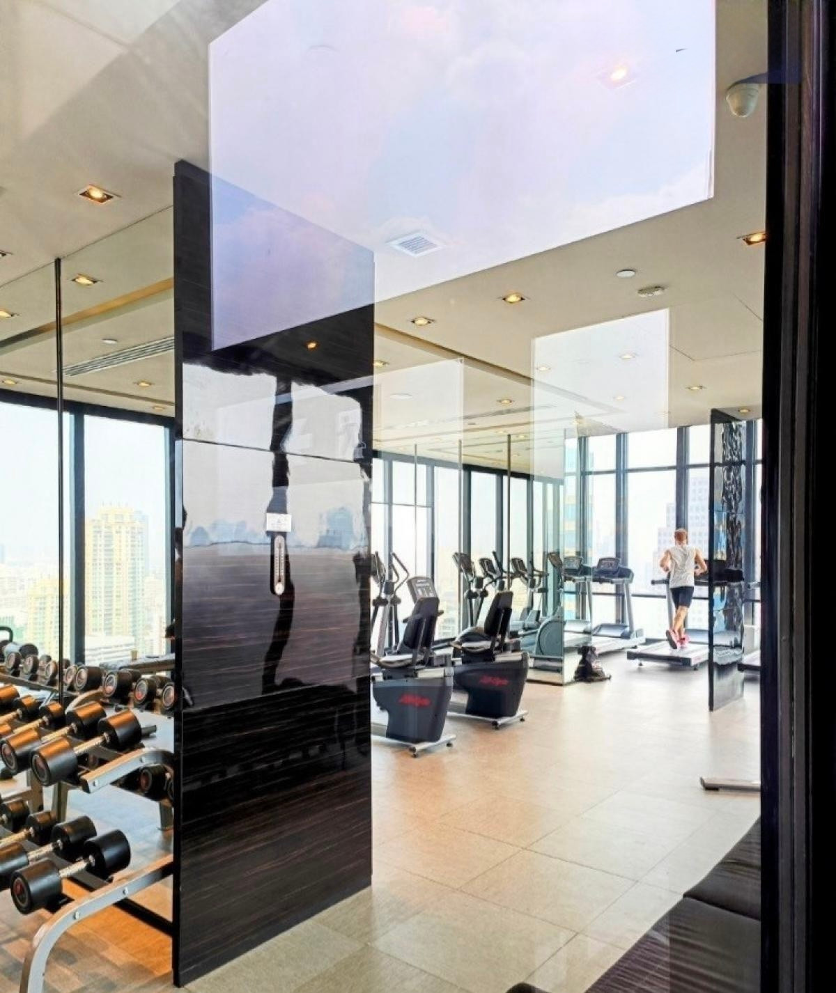 ให้เช่าคอนโดสุขุมวิท อโศก ทองหล่อ : ว่างพร้อมเข้าอยู่ คอนโดแอชตันอโศก  Rent : ASHTON ASOKE