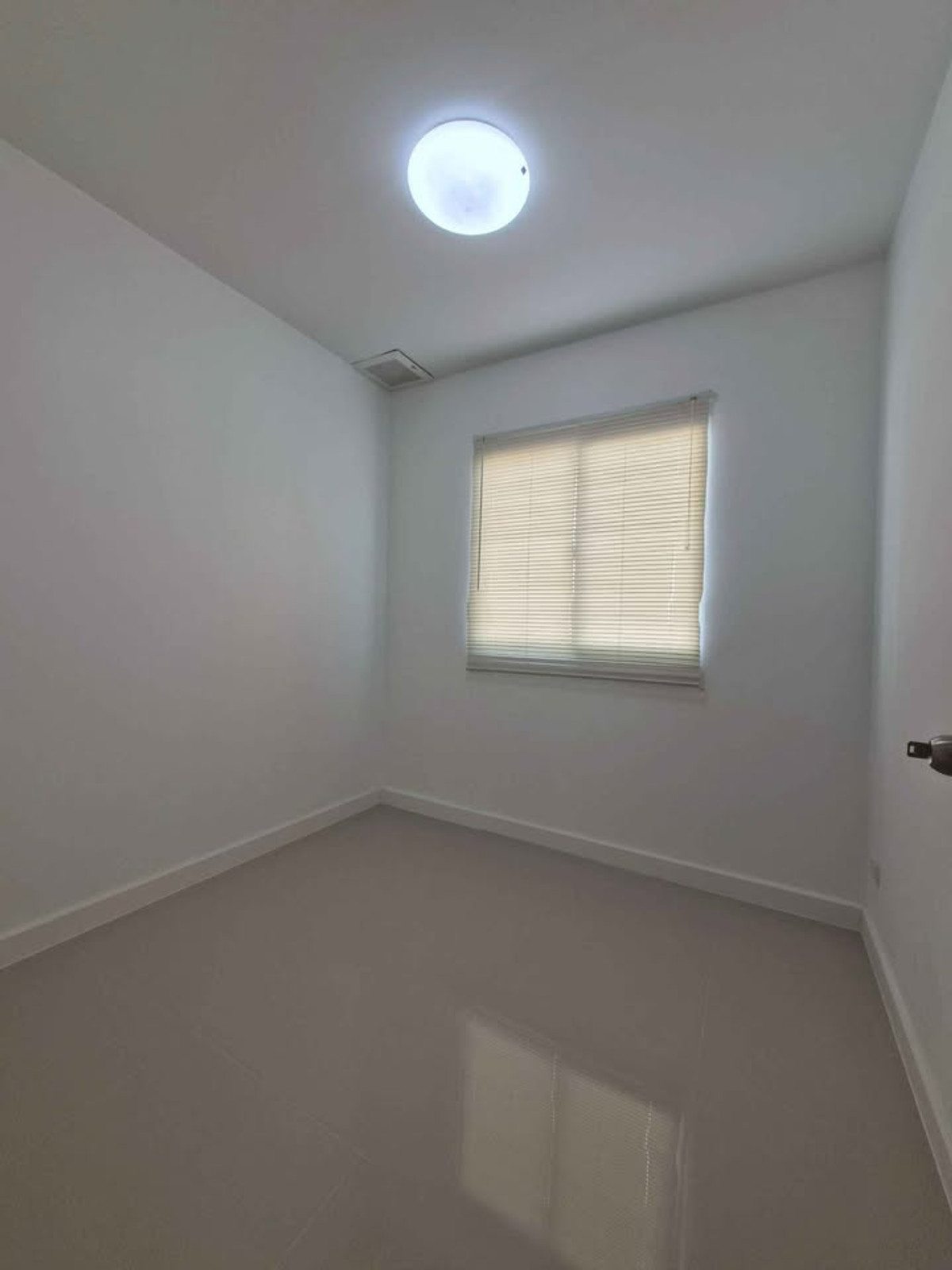 ขายทาวน์โฮมพัทยา บางแสน ชลบุรี สัตหีบ : หมู่บ้านพฤกษาซอยเขาน้อย / 3 ห้องนอน (ขาย), Baan Prueksa Boonsamphan / 3 Bedrooms (FOR SALE) BEWN154