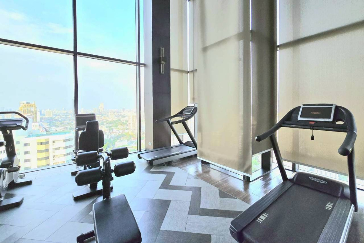 CondoSukhumvit, Asoke, Thonglor : RC033526 Condo 2 beds for rent/sale at VITTORIO Sukhumvit 39 near BTS Phrom Phong