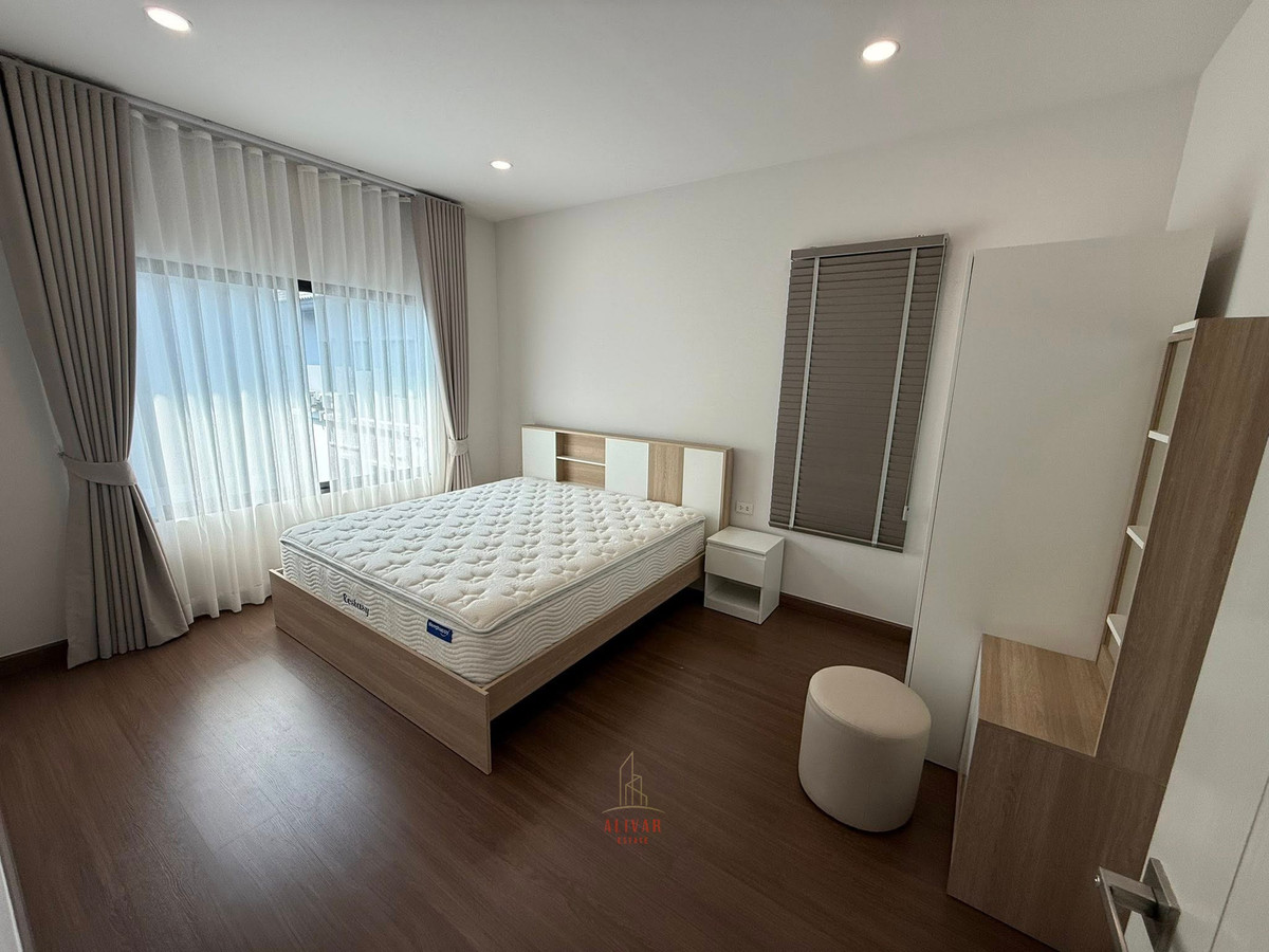 ให้เช่าบ้านบางนา แบริ่ง ลาซาล : RH040126 ให้เช่า บ้านเดี่ยว 2 ชั้น แปลงมุม 4 ห้องนอน at Britania Bangna-Srivaree