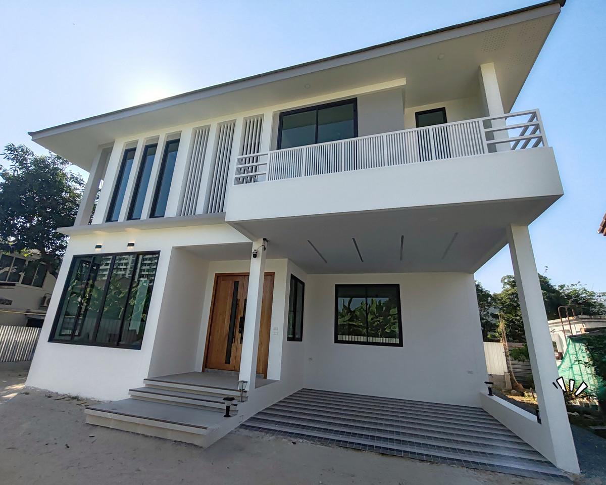 For RentHouseRatchadapisek, Huaikwang, Suttisan : Newly Built 2 Storey Home 5 Beds 4 Baths