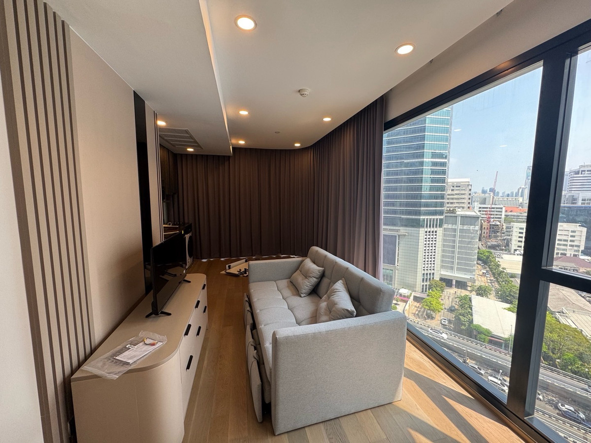 For RentCondoSiam Paragon ,Chulalongkorn,Samyan : For rent, 2 bedrooms, 2 bathrooms, Ashton Chula Silom, price 60,000 baht, contact 0869017364.