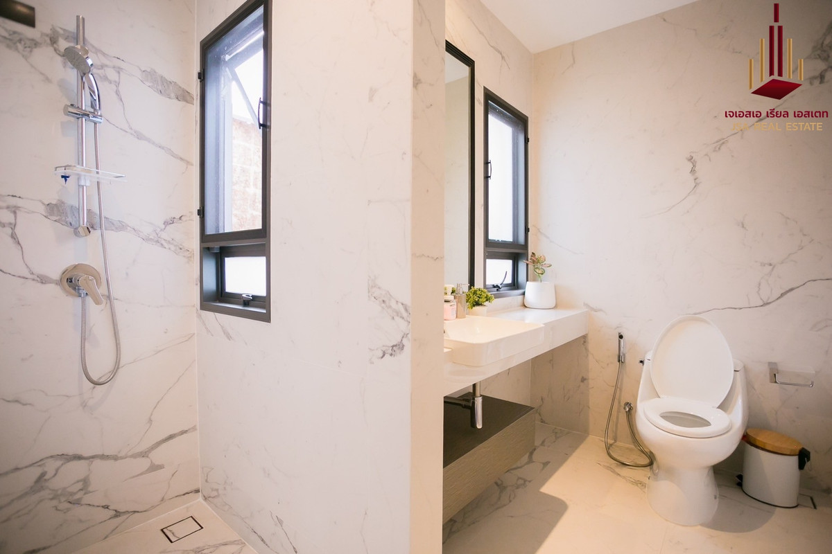 ให้เช่าบ้านลาดพร้าว101 แฮปปี้แลนด์ : ✨ For Rent: The Gentry Ekamai - Ladprao ✨💰 Only 180,000 THB/month