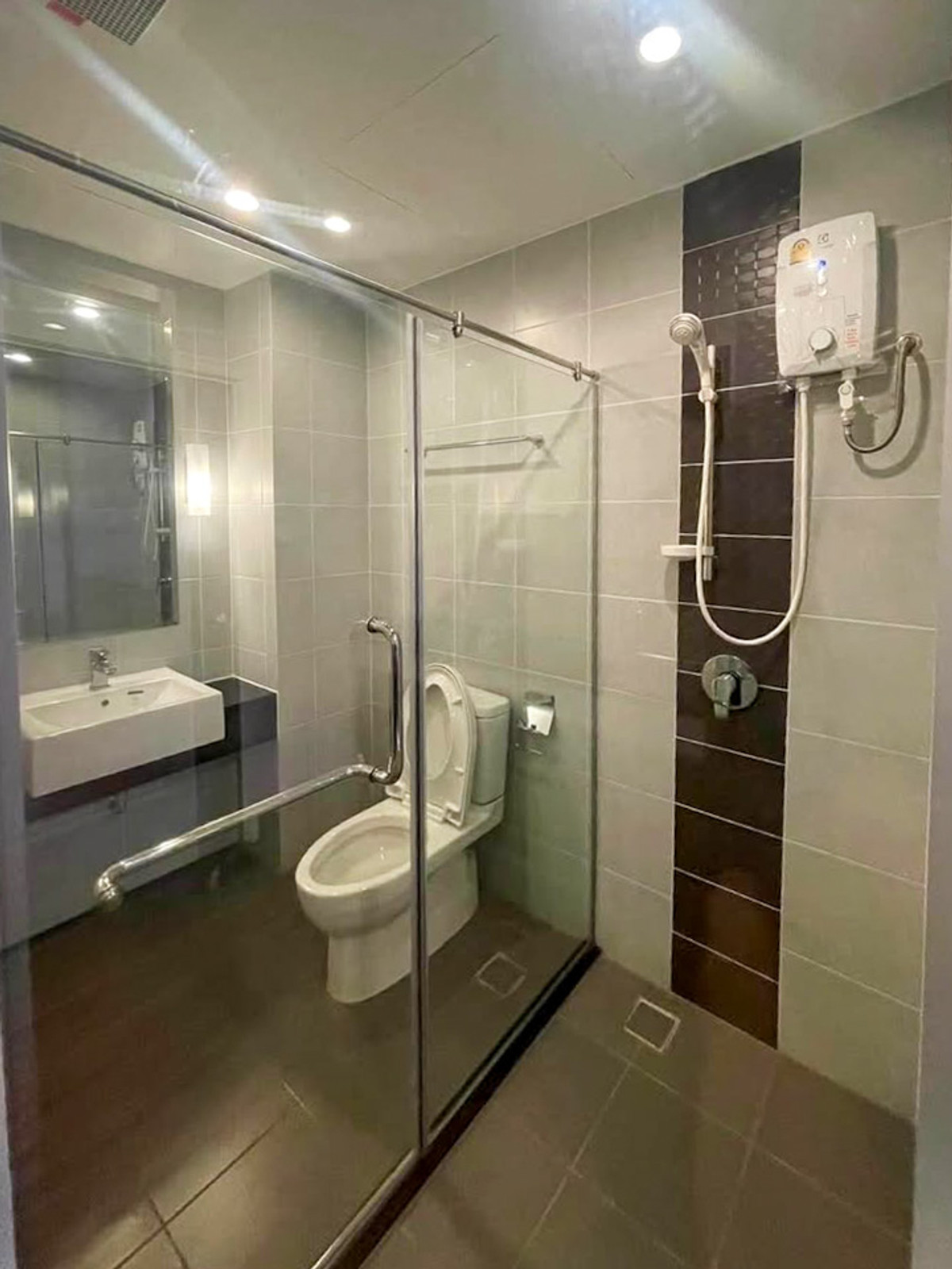 For RentCondoChiang Mai :  Condo for Rent at Supalai Monte 2 Chiang Mai – High Floor with City View, Next to Central Festival