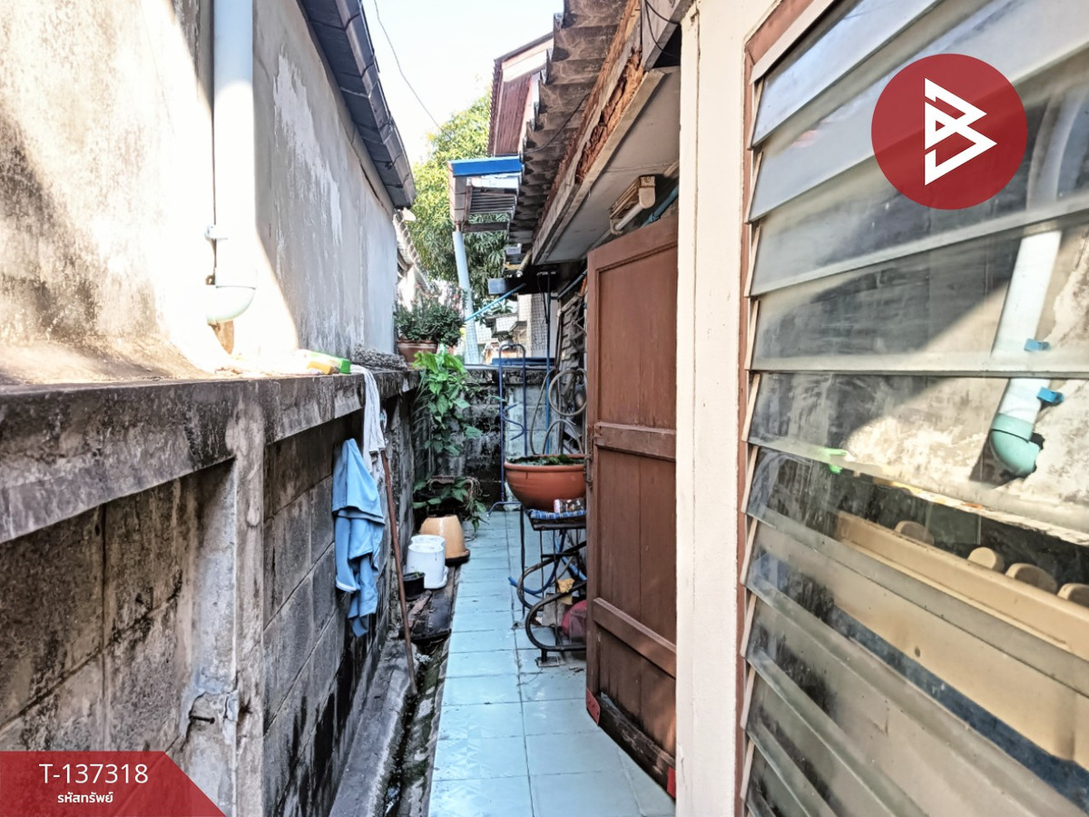 For SaleTownhomeSamut Prakan,Samrong : 2-story townhouse for sale, Phatthananiwet Village, Theparak, Samut Prakan.