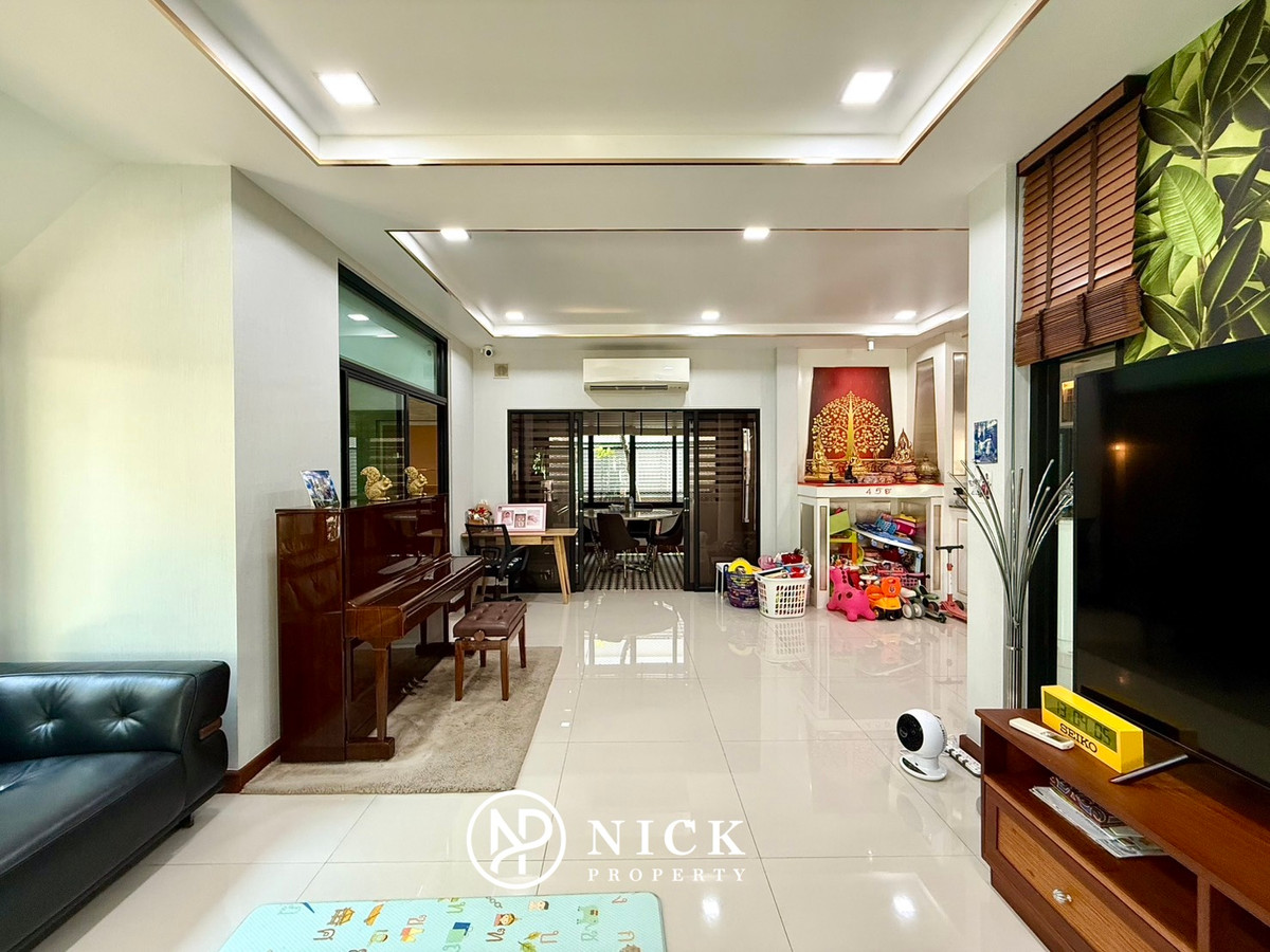 ขายบ้านนวมินทร์ รามอินทรา : LADDAROM ลัดดารมย์ วงแหวน-รามอินทรา : บ้านเดี่ยวหลังใหญ่ Hi Class สังคมมีระดับ ตกแต่งจัดเต็ม สุดยอดของ ฮวงจุ้ย บ้านเลขที่ 9