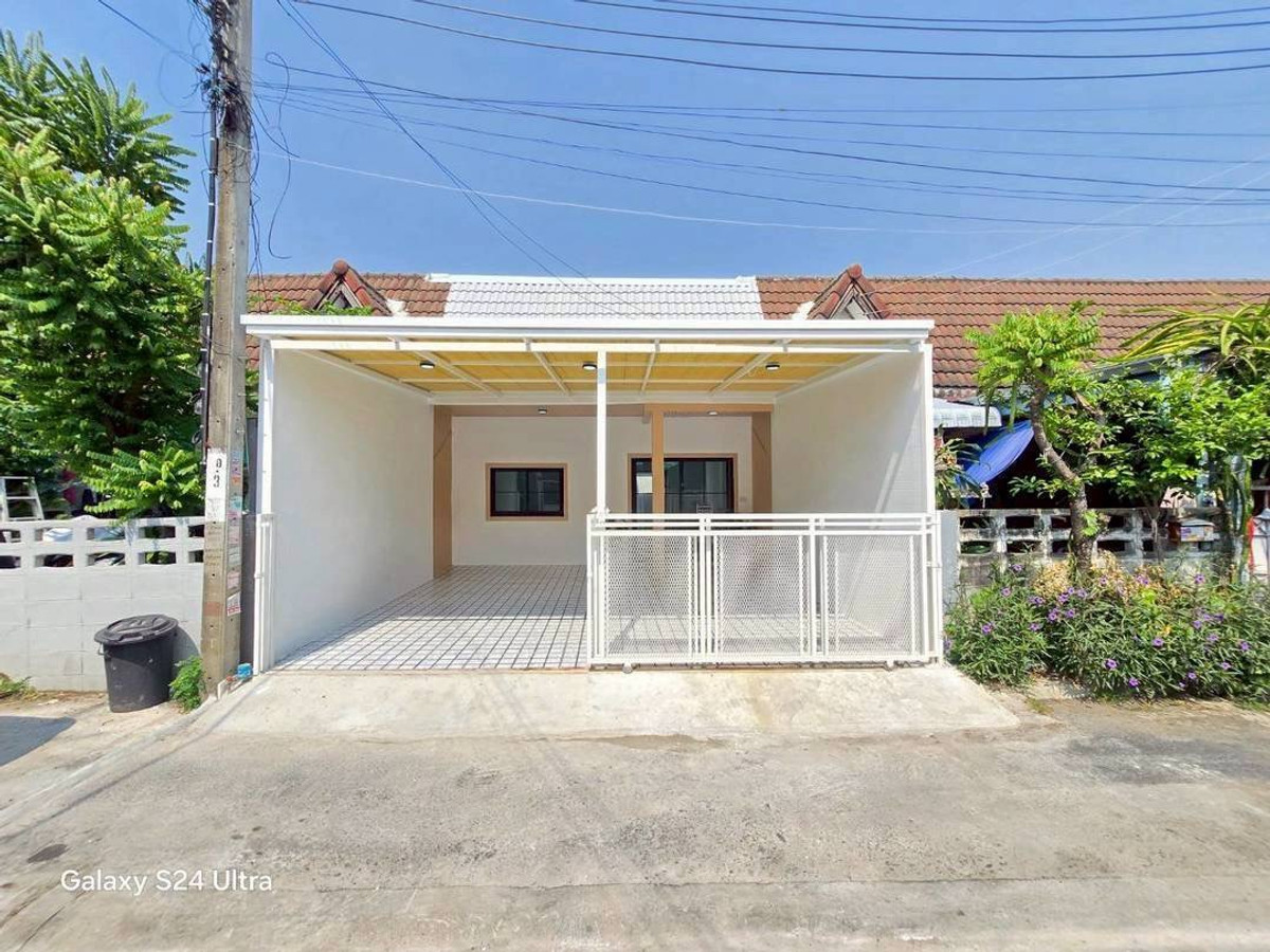For SaleTownhomeNonthaburi, Bang Yai, Bangbuathong : One-story townhouse for sale, Bua Thong Keha, Sai Noi, 19 sq m, at the beginning of the bus line, newly decorated, free furniture, free transfer.