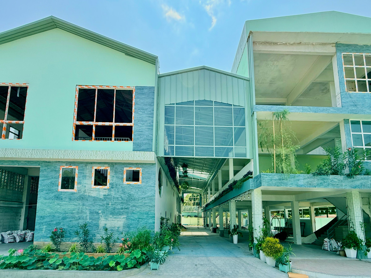 For RentOfficeRattanathibet, Sanambinna : 📢 [For Rent] Prime Office & Warehouse Complex – Rewadee Soi 7, near Nonthaburi Government Center! 🏢✨  Spacious area with versatile functions, perfect for a modern office, warehouse, or distribution center.