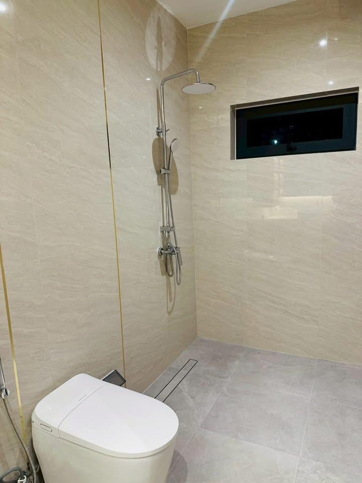 For RentPattaya, Bangsaen, Chonburi : Luxurious pool villa house for rent Near Jomtien Beach, Pattaya