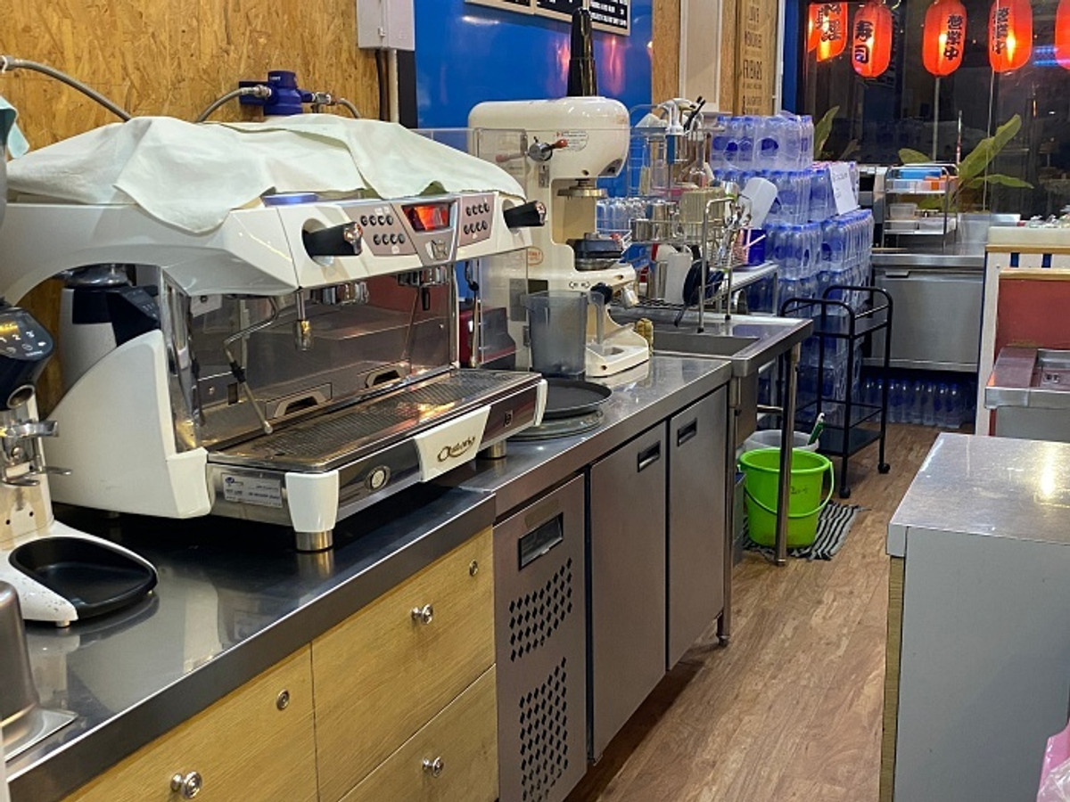 เซ้งร้านค้า/ตลาดนัดพุทธมณฑล ศาลายา : เซ้งร้าน ซูชิมั้ย ถนนพุทธมณฑล สาย 2  บ่อน้ำมันพลาซ่า ติดถนนใหญ่ มีที่จอดรถสะดวก