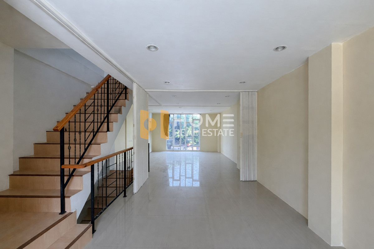 ขายทาวน์โฮมเกษตร นวมินทร์ ลาดปลาเค้า : ทาวน์เฮ้าส์ นวมินทร์ 72 / 2 ห้องนอน (ขาย), Townhouse Nawamin 72 / 2 Bedrooms (FOR SALE) MNT041