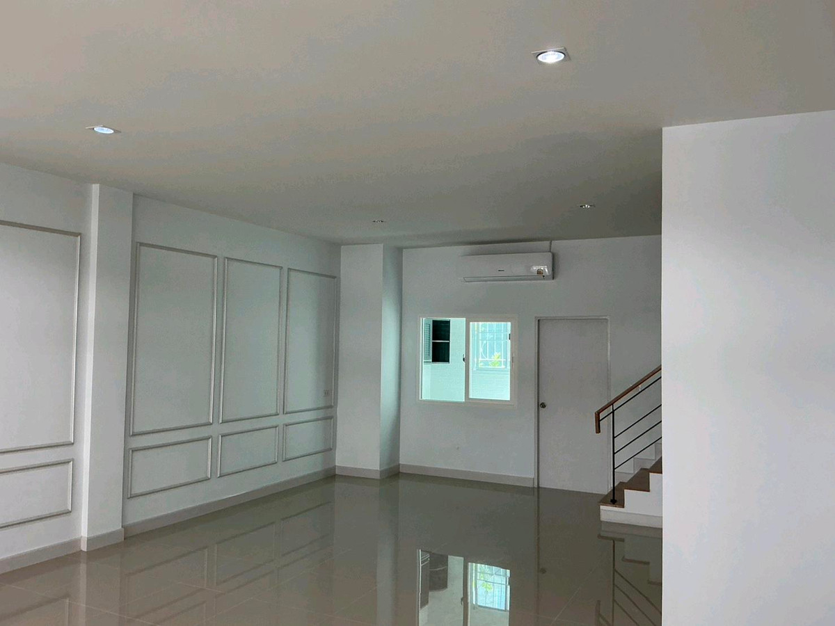 For RentHouseAyutthaya : Rent a new house/accept foreigners
(Can do a home office)