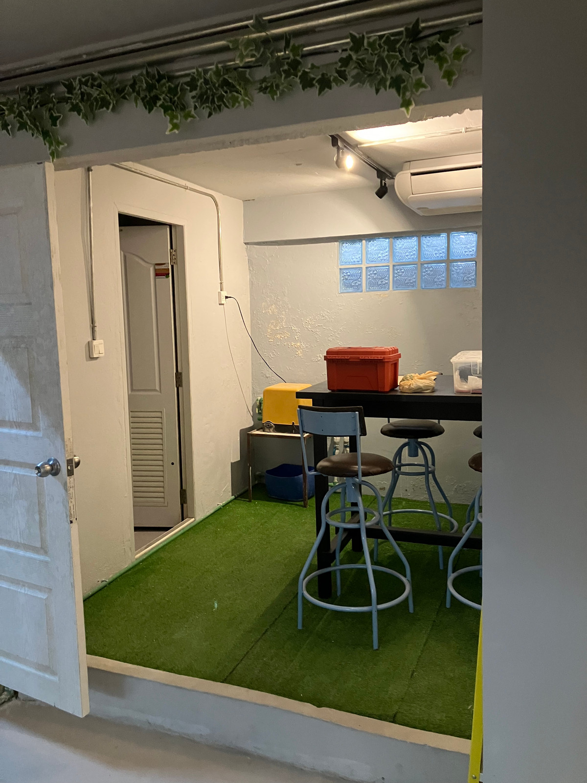 For RentShop HouseKasetsart, Ratchayothin : Townhouse for Rent in Sena Nikhom near BTS