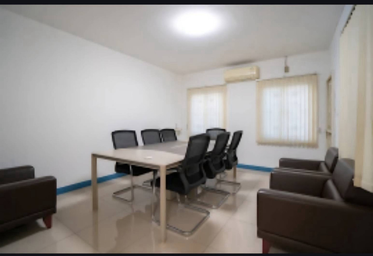 For SaleHome OfficeLadkrabang, Suwannaphum Airport : Home Office for Sale near Suvarnabhumi Airport Ideal for Business Registration High Connectivity to Motorway and Expressway Investment Opportunity