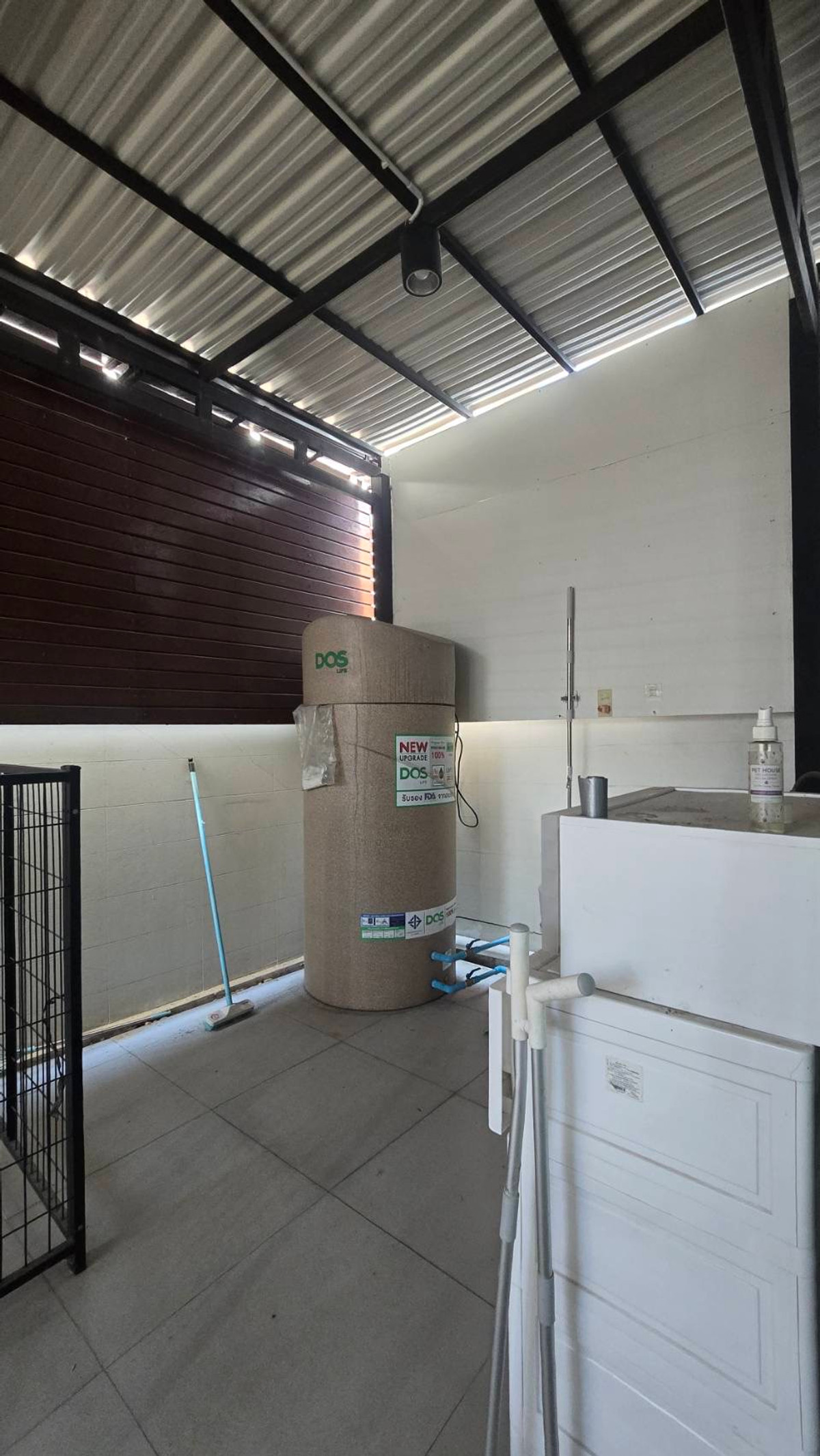 For SaleTownhomeSamut Prakan,Samrong : 2-story townhome for sale, corner unit | Lower than actual cost. Hurry before it sells out! Supalai Ville Bangna-Wongwaen Project (Supalai Ville Bangna-Wongwaen), Bang Phli, Samut Prakan. Corner house + area next to the house. Get the feel of a single hou