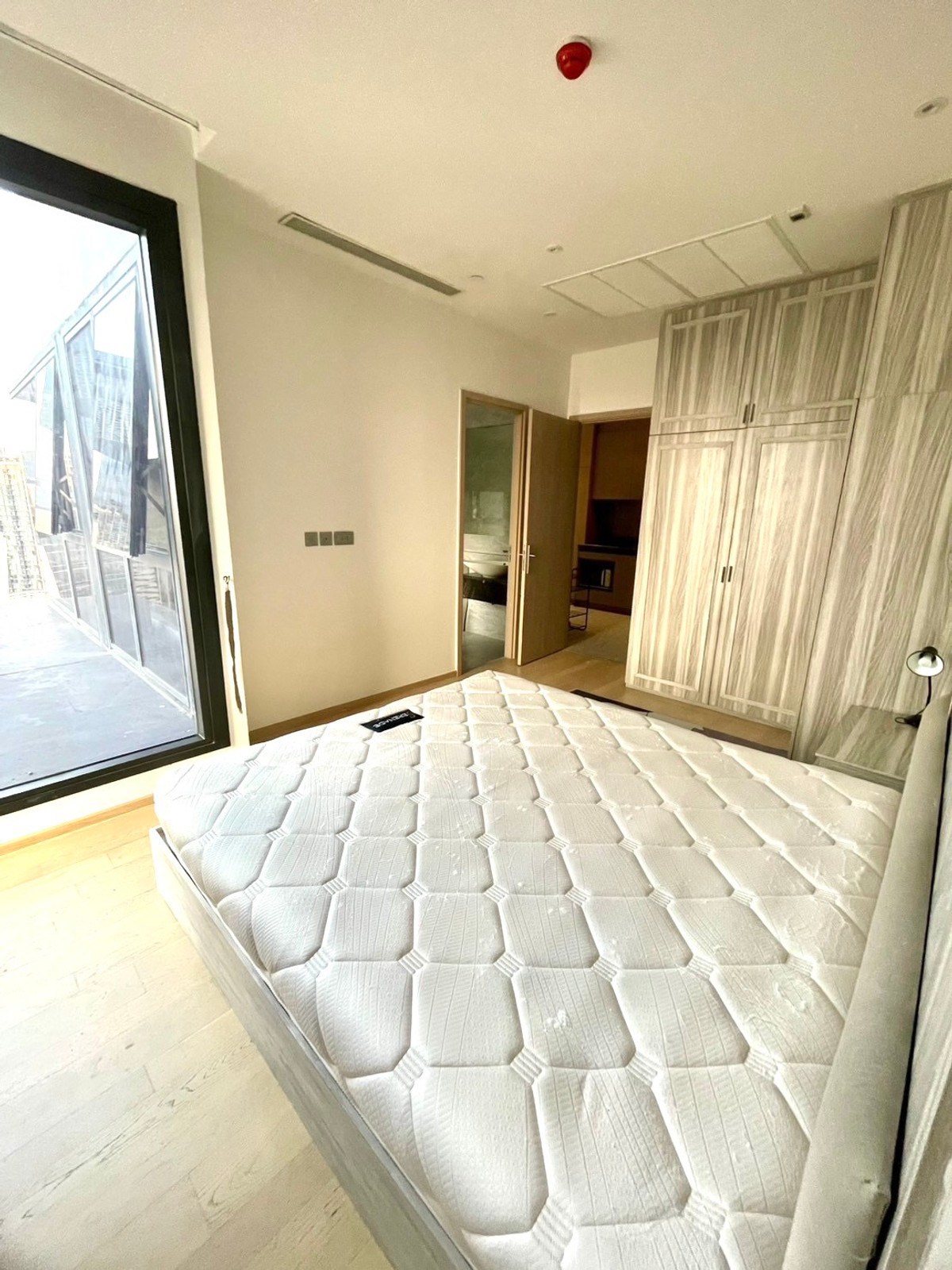 ให้เช่าคอนโดพระราม 9 เพชรบุรีตัดใหม่ RCA : ให้เช่า คอนโด  Ashton Asoke Rama 9  2 ห้องนอน 91 ตร.ม.  ตกแต่งครบ พร้อมเฟอร์นิเจอร์ครบ