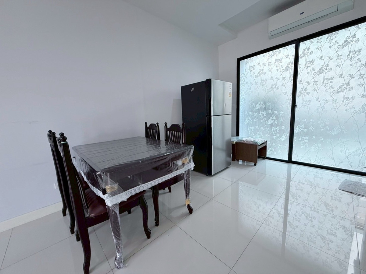 ให้เช่าทาวน์โฮมราษฎร์บูรณะ สุขสวัสดิ์ : 🏡 ปล่อยเช่าทาวน์โฮม 3 ชั้น | บ้านกลางเมือง สุขสวัสดิ์ ใกล้แยกพระประแดง
ทำเลดีมาก ติดถนนใหญ่ ใกล้ห้าง รถไฟฟ้ากำลังมา!