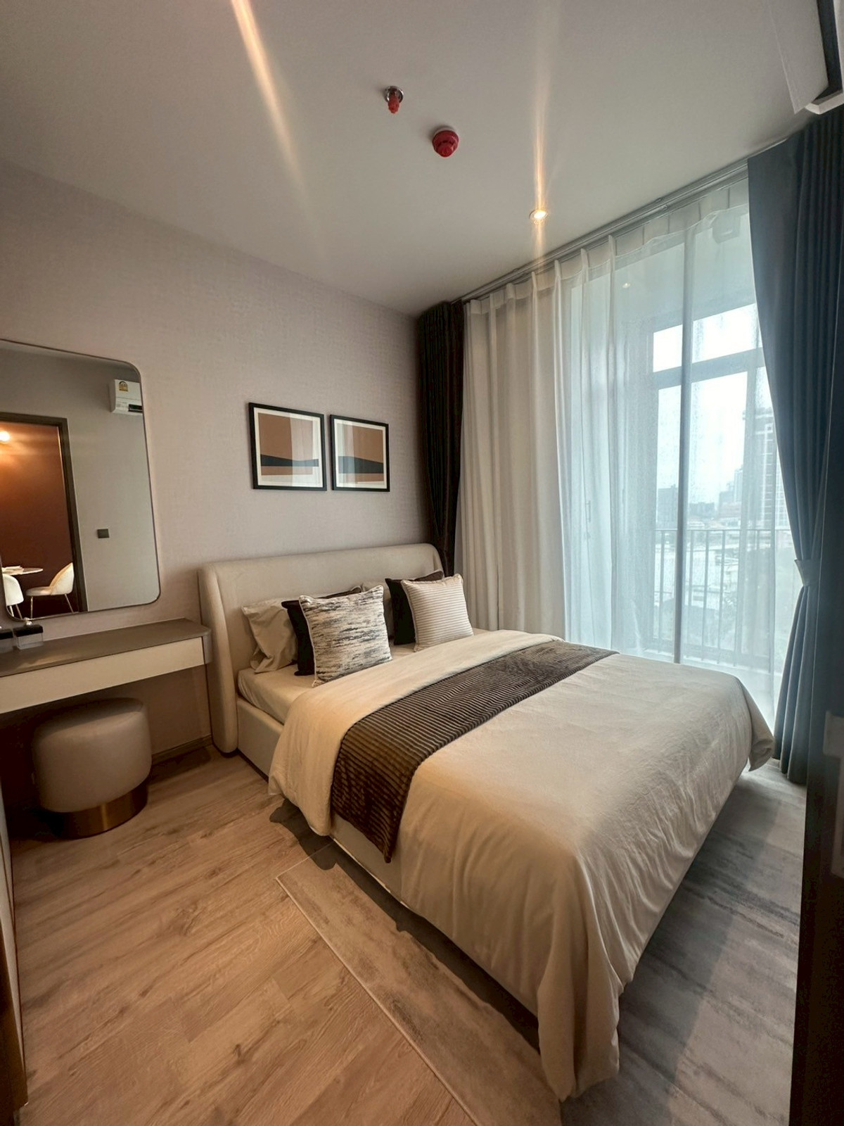 For RentCondoSukhumvit, Asoke, Thonglor : SK097/Condo for rent Rhythm Ekkamai Estate by AP, Ekkamai location, near lifestyle areas.