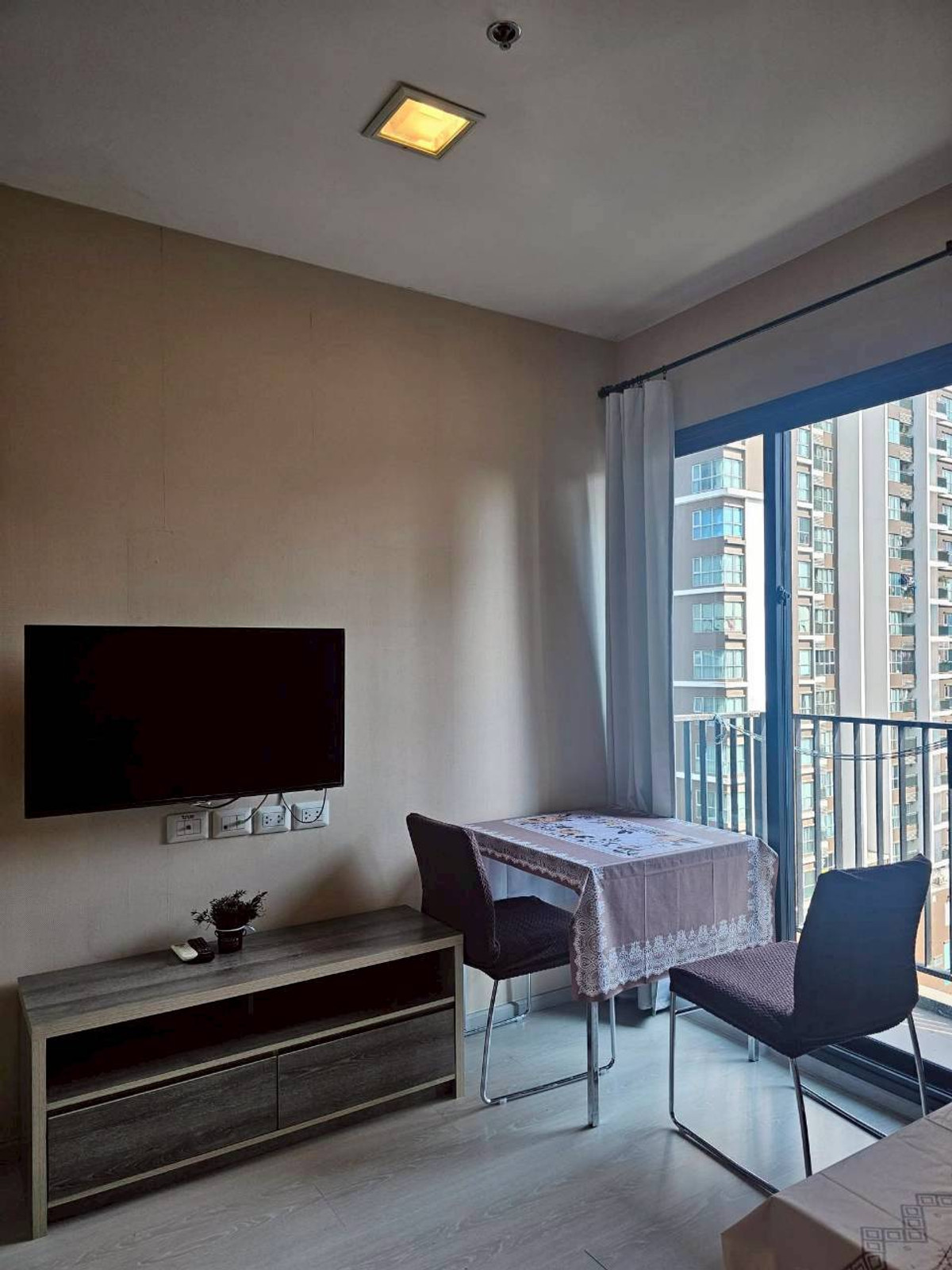 ให้เช่าคอนโดพระราม 9 เพชรบุรีตัดใหม่ RCA : ✅ LEM123 ✅ Line : @p2nproperty