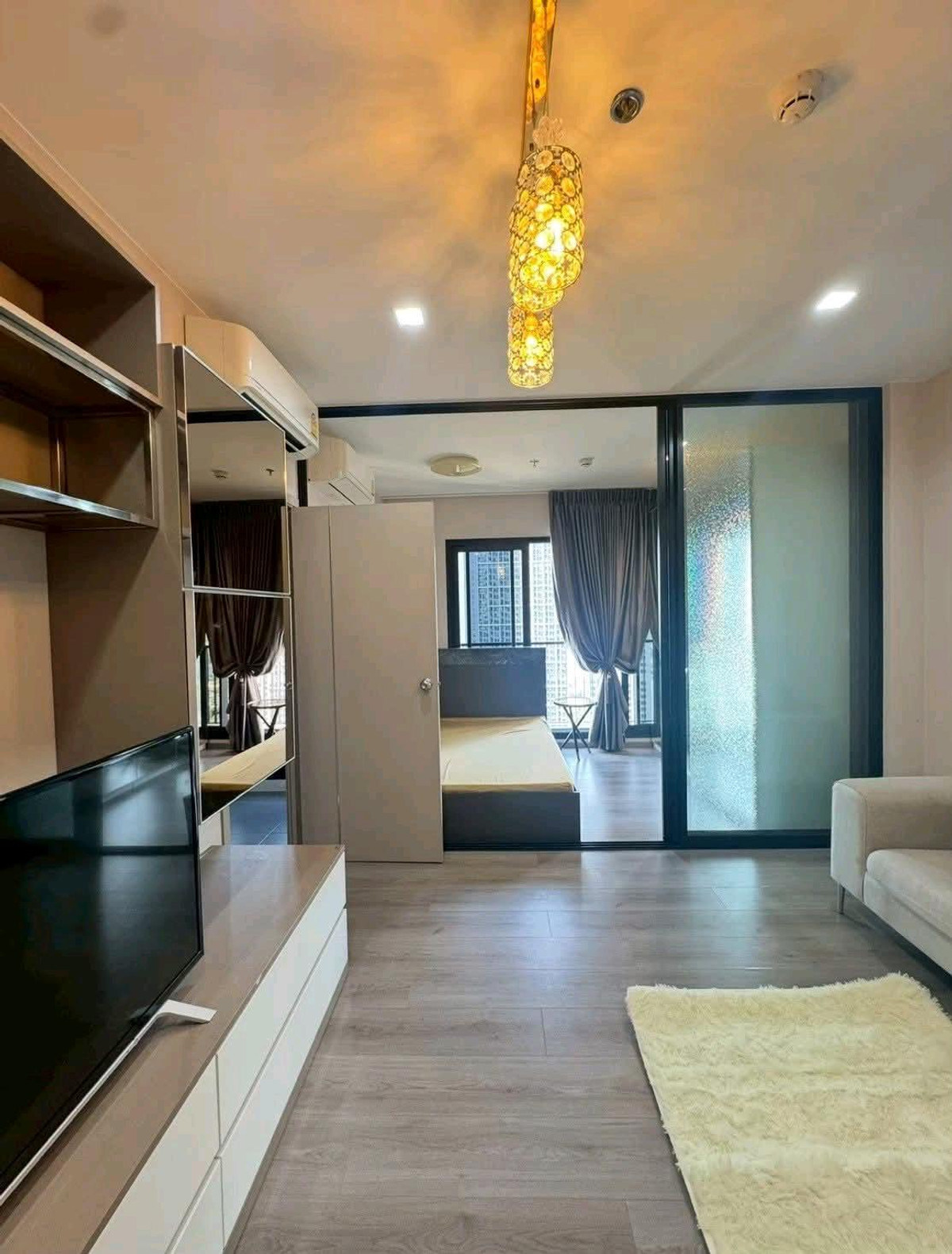 ให้เช่าคอนโดรัตนาธิเบศร์ สนามบินน้ำ พระนั่งเกล้า : ให้เช่า Politan rive ชั้น 35 ขนาด 31 ตร.ม ตกแต่งสวย วิวแม่น้ำ เฟอร์ครบพร้อมอยู่