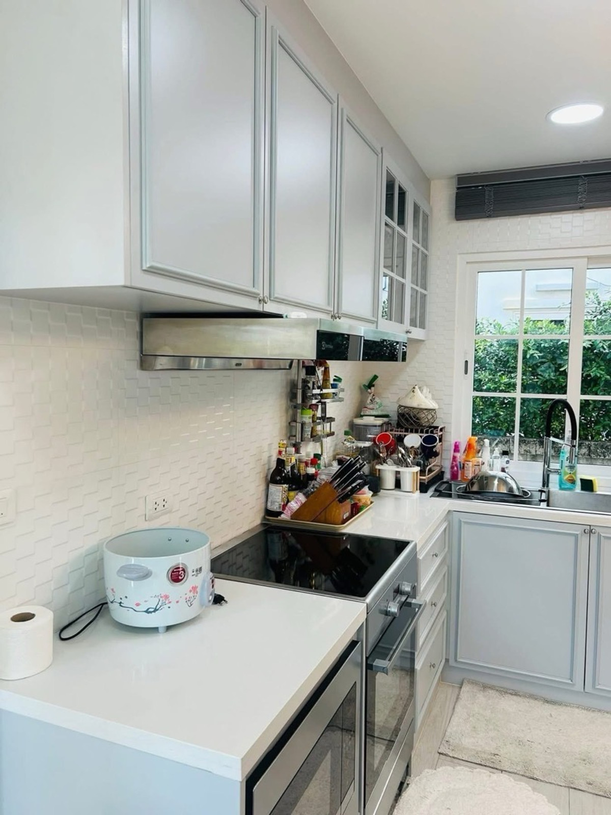 For RentThaphra, Talat Phlu, Wutthakat : Semi-detached house for rent, Golden Neo Sathorn Project, Kanlapaphruek Road.