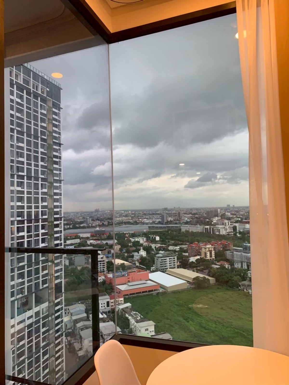 ให้เช่าคอนโดพระราม 9 เพชรบุรีตัดใหม่ RCA : 📢Condo for RENT : Landmark at MRTA Station (🚇 MRT : Rama 9 Station)📢