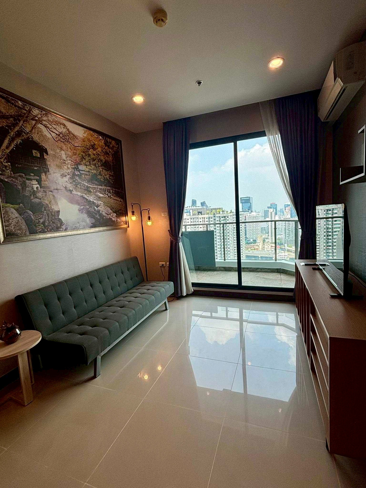 ให้เช่าคอนโดสุขุมวิท อโศก ทองหล่อ : คอนโด Supalai Premier Asoke เดินทางสะดวก ใกล้รถไฟฟ้า มีรถรับส่ง ห้องแต่งสวย เฟอร์นิเจอร์ครบ พร้อมอยู่!!