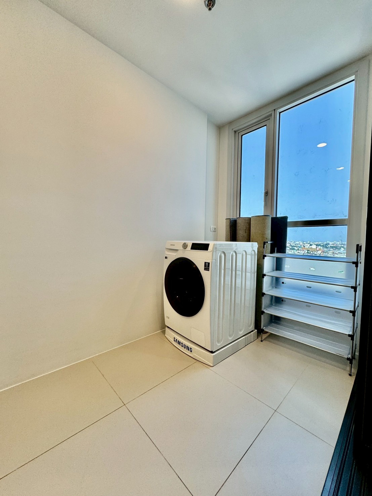 ให้เช่าคอนโดรัชดา ห้วยขวาง : ให้เช่า XT HauiKwang 2 bedroom - Available for Rent