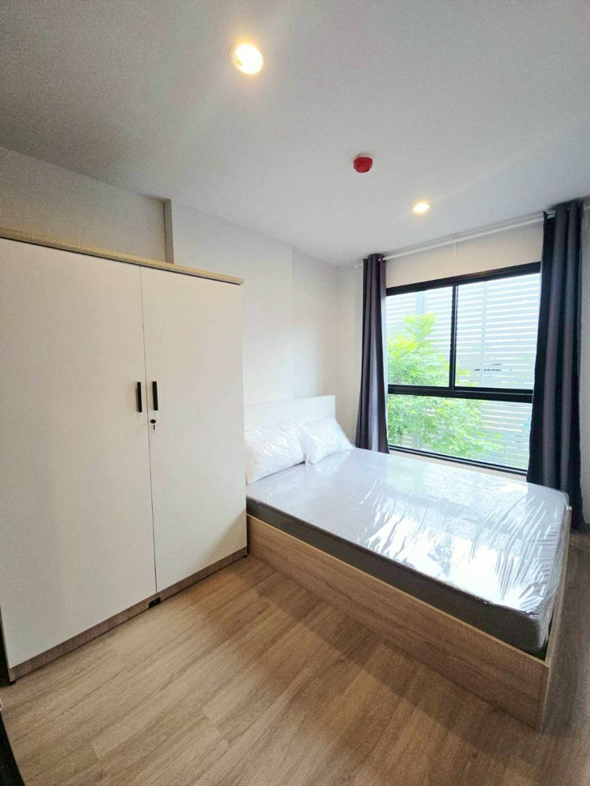 ให้เช่าคอนโดเกษตรศาสตร์ รัชโยธิน : ให้เช่า ⭐️ 𝗛𝗶 𝗥𝗮𝘁𝗰𝗵𝗮𝘆𝗼𝘁𝗵𝗶𝗻 𝗖𝗼𝗻𝗱𝗼 🚈 ℬ𝓉𝓈. รัชโยธิน  มีรถรับส่งฟรี !!! 💸ค่าเช่า   𝟭𝟬𝟬𝟬𝟬 บาท/เดือน 💸