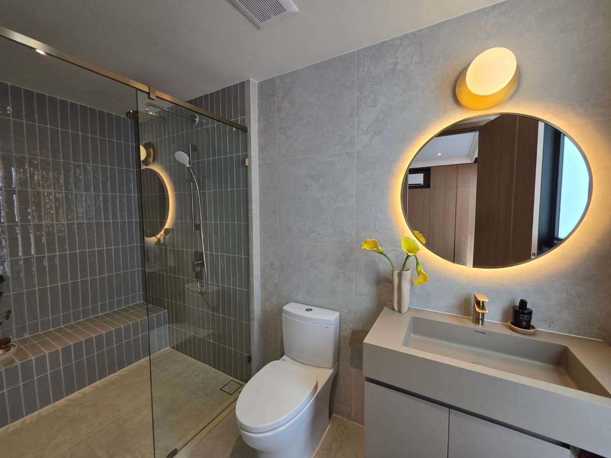 For SaleCondoSukhumvit, Asoke, Thonglor : Via 34 (Sukhumvit 34): 3bed 3bath 146.25sqm. from 40 million corner unit Am: 0656199198