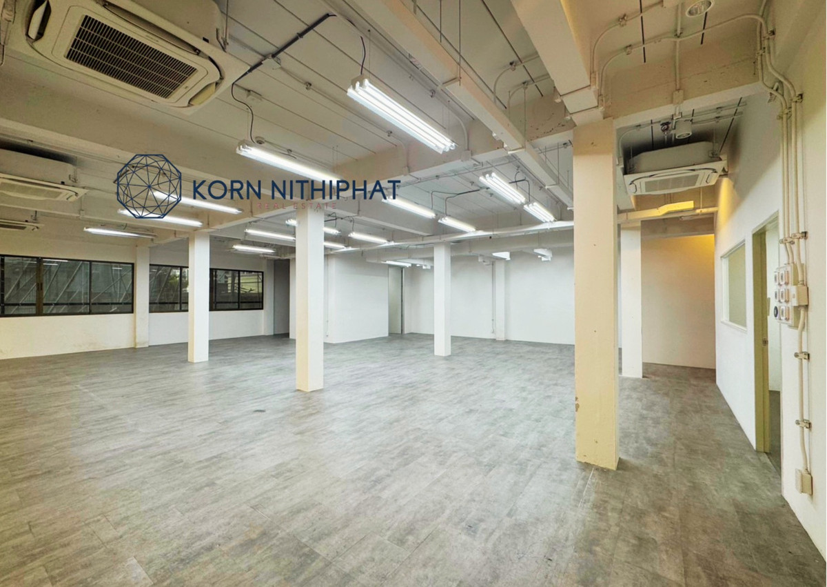 For RentOfficeSukhumvit, Asoke, Thonglor : For rent, 4-story detached building, 1,000 sq m, STAND ALONE BUILDING @ Thonglor Sukhumvit 55.