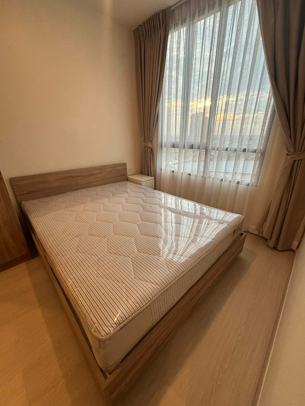 ให้เช่าคอนโดปิ่นเกล้า จรัญสนิทวงศ์ : ⭐️ ️NUE Noble Fai Chai - Wang Lang ⭐️  1ห้องนอน 1 ห้องน้ำ ห้องสวย มีเฟอร์นิเจอร์และเครื่องใช้ไฟฟ้าครบ