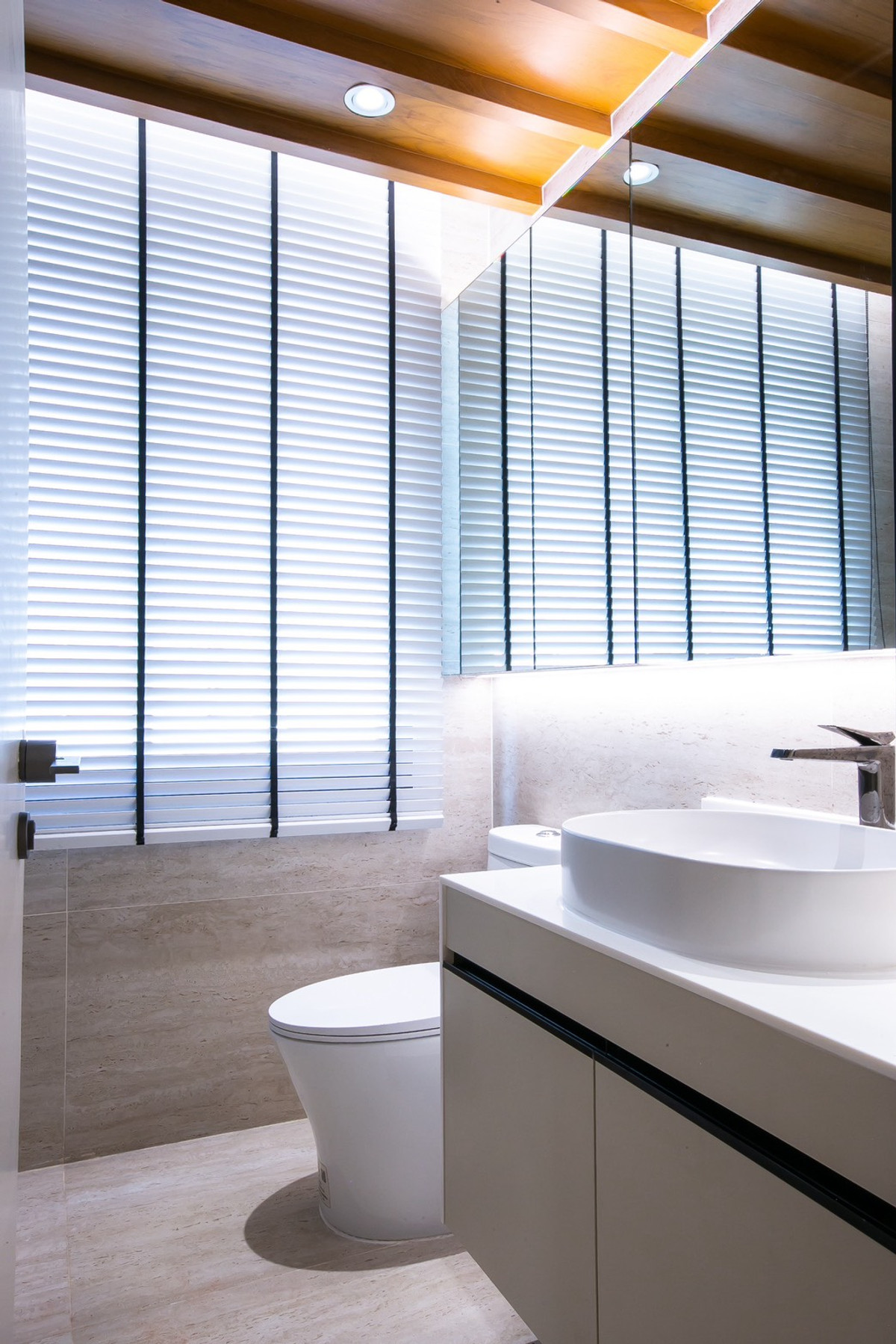 For SaleTownhomeSukhumvit, Asoke, Thonglor : 🔥For Sale Luxury house in heart of Thonglor! Renovated like brand new 4 bedroom fully furnished with private lift ready for move in Tel 0863692224