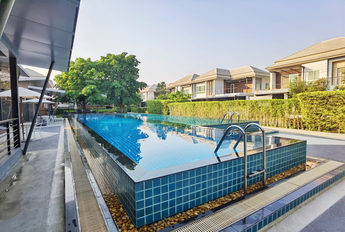 ขายบ้านนนทบุรี บางใหญ่ บางบัวทอง : [ขายขาดทุน 3 ล้าน!] บ้านเดี่ยวหลังใหญ่ ซื่อตรง พรีเมี่ยม บางบัวทอง-340 สภาพมือหนึ่ง 106 ตร.ว. ใกล้เซ็นทรัลเวสต์เกต คุ้มที่สุดในย่าน! 