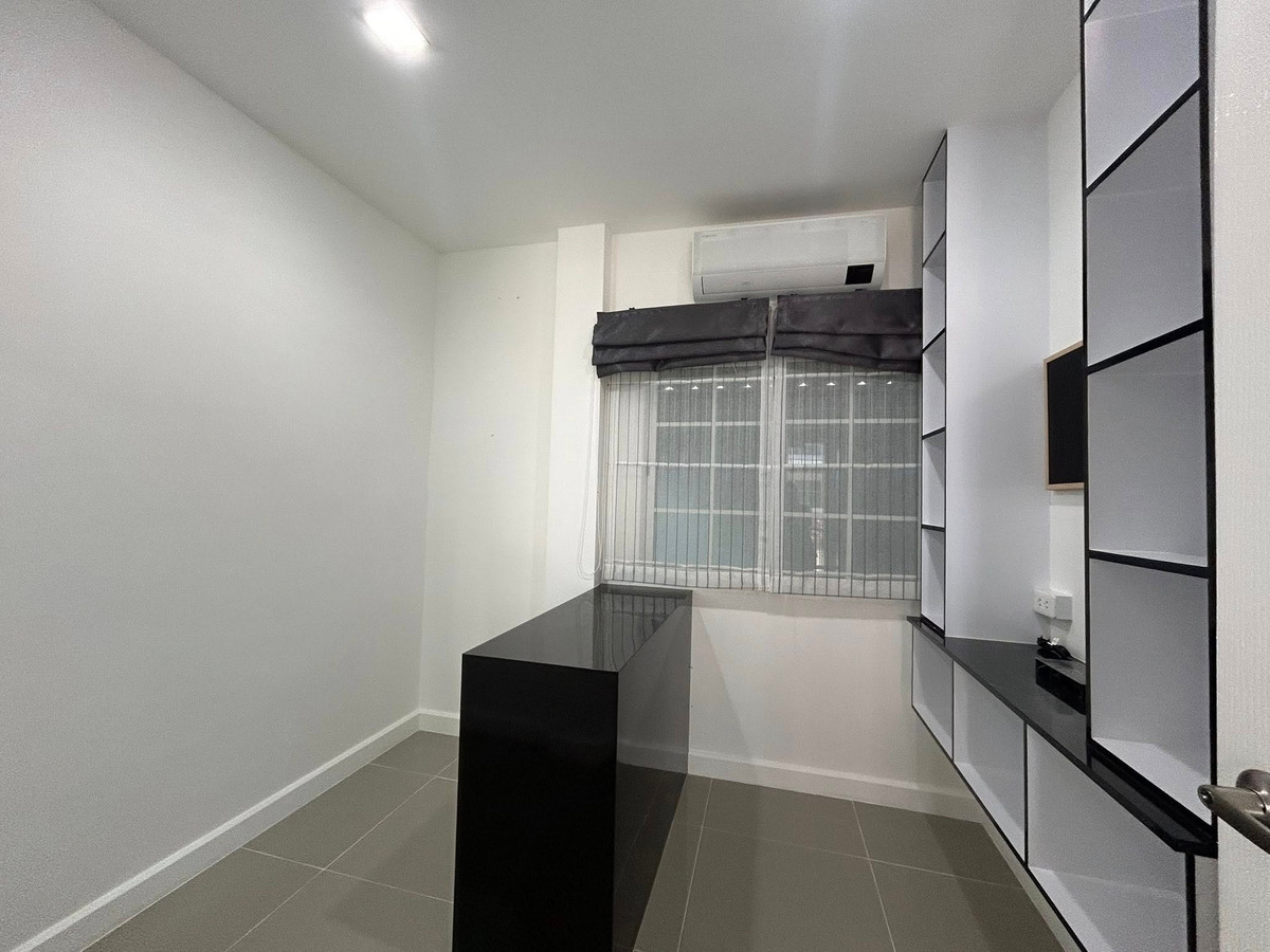 ขายบ้านเชียงราย :  บ้านเดี่ยวเชียงรายGolden Village เชียงราย  ขาย 6.5 ลบ.หรือให้เช่า  เพียง 27,000 บาท/เดือน เท่านั้น