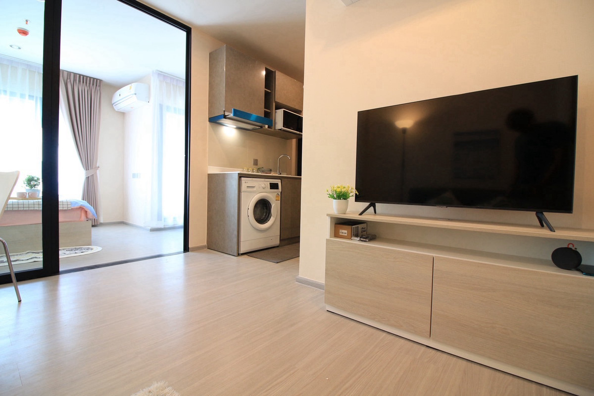 For RentCondoSamut Prakan,Samrong : 🔥For rent Aspire Erawan, next to BTS, fully furnished, ready to move in, 25th floor, pets not allowed.