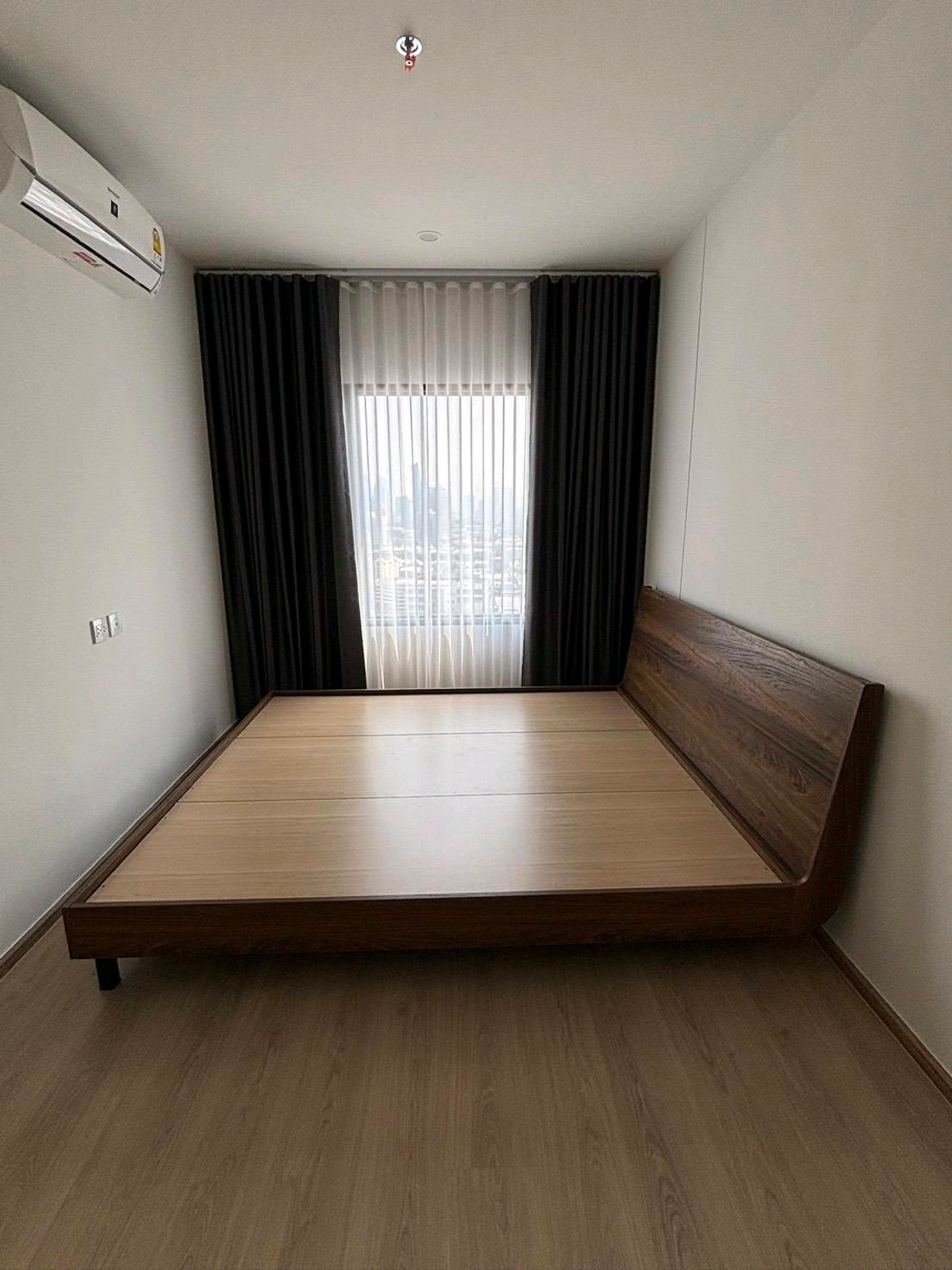 ขายคอนโดคลองเตย กล้วยน้ำไท : 2 ห้องนอน คอนโดหรู ไลฟ์ อโศก พระราม4  Call: 083-966-3665