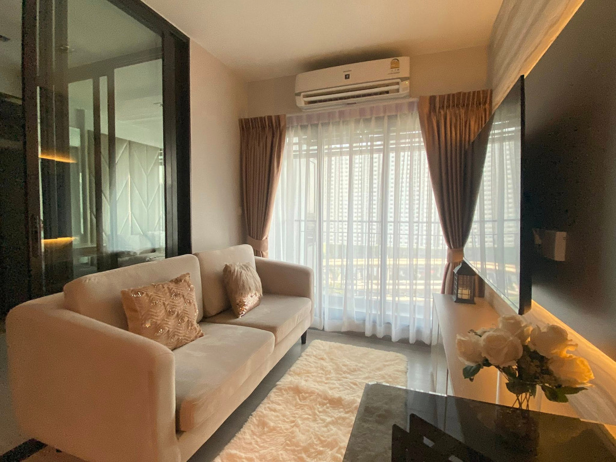 For RentCondoThaphra, Talat Phlu, Wutthakat : ⭐️ Life Sathorn Sierra ⭐️ 1 bedroom, 1 bathroom, decorated with built-in furniture, complete electrical appliances.
