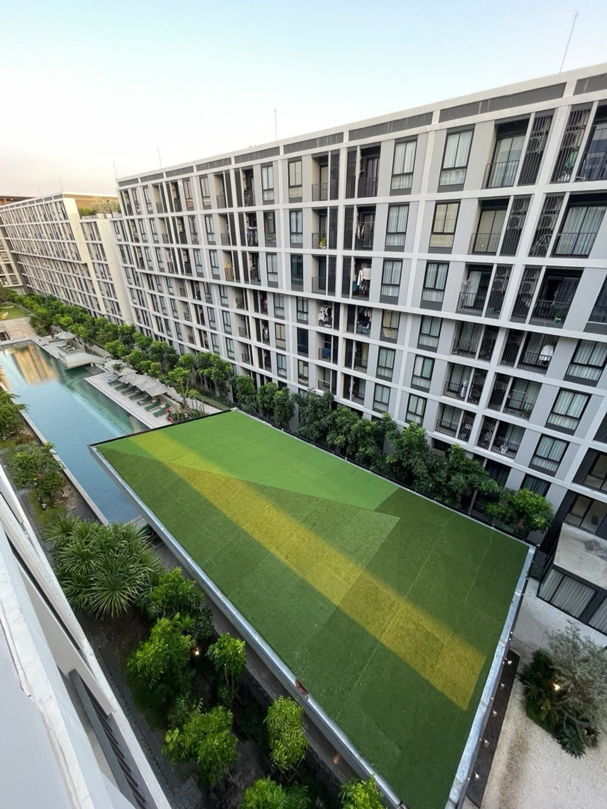 ให้เช่าคอนโดปทุมธานี รังสิต ธรรมศาสตร์ : [ให้เช่า] คอนโด 𝗡𝘂𝗲 𝗖𝗿𝗼𝘀𝘀 คูคต 🚇 ติด BTS สายสีเขียว สถานีคูคต พร้อมเข้าอยู่!!