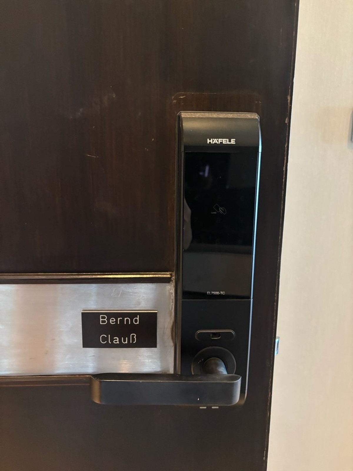 For RentCondoOnnut, Udomsuk : New Luxury Scented Room at Skywalk Residences – Only 22,000 THB/Month! ✨🏙️
รีบเลย ห้องใหม่หอมกลิ่นหรูมาก ที่ Skywalk Residences ใกล้ BTS พระโขนง เดินเพียงไม่กี่นาที 🚆