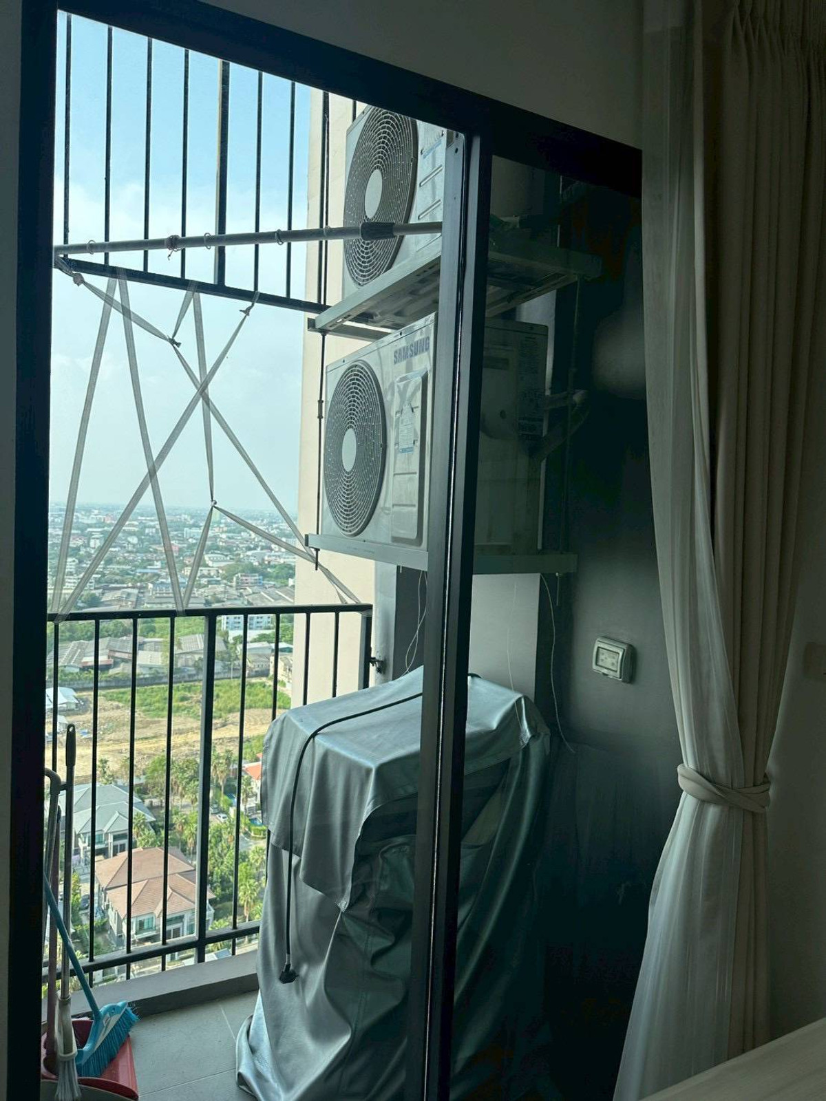 For RentCondoBang kae, Phetkasem : For rent, J Condo Sathorn-Kanlapapruek, corner room, has washing machine, ready to move in.