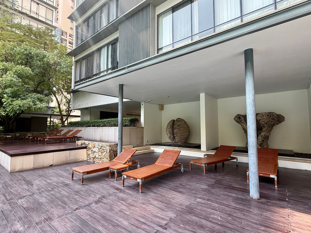 ให้เช่าคอนโดสุขุมวิท อโศก ทองหล่อ : คอนโดห้องใหญ่ 3 ห้องนอน พร้อมระเบียงกว้าง วิวสวน  ใกล้อโศกและพร้อมพงศ์