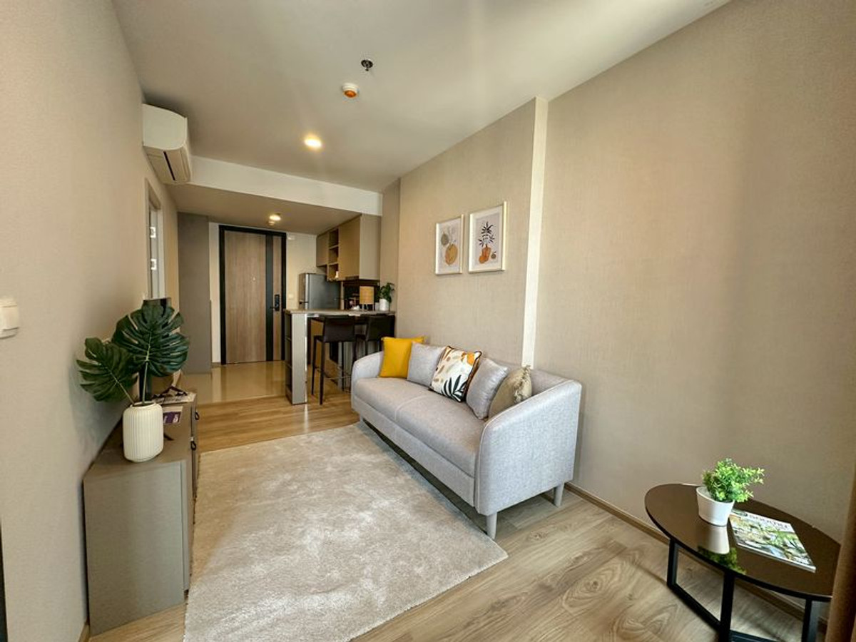 ให้เช่าคอนโดสุขุมวิท อโศก ทองหล่อ : Oka Haus Rama4, New Room !, Available for rent สอบถามได้ครับ