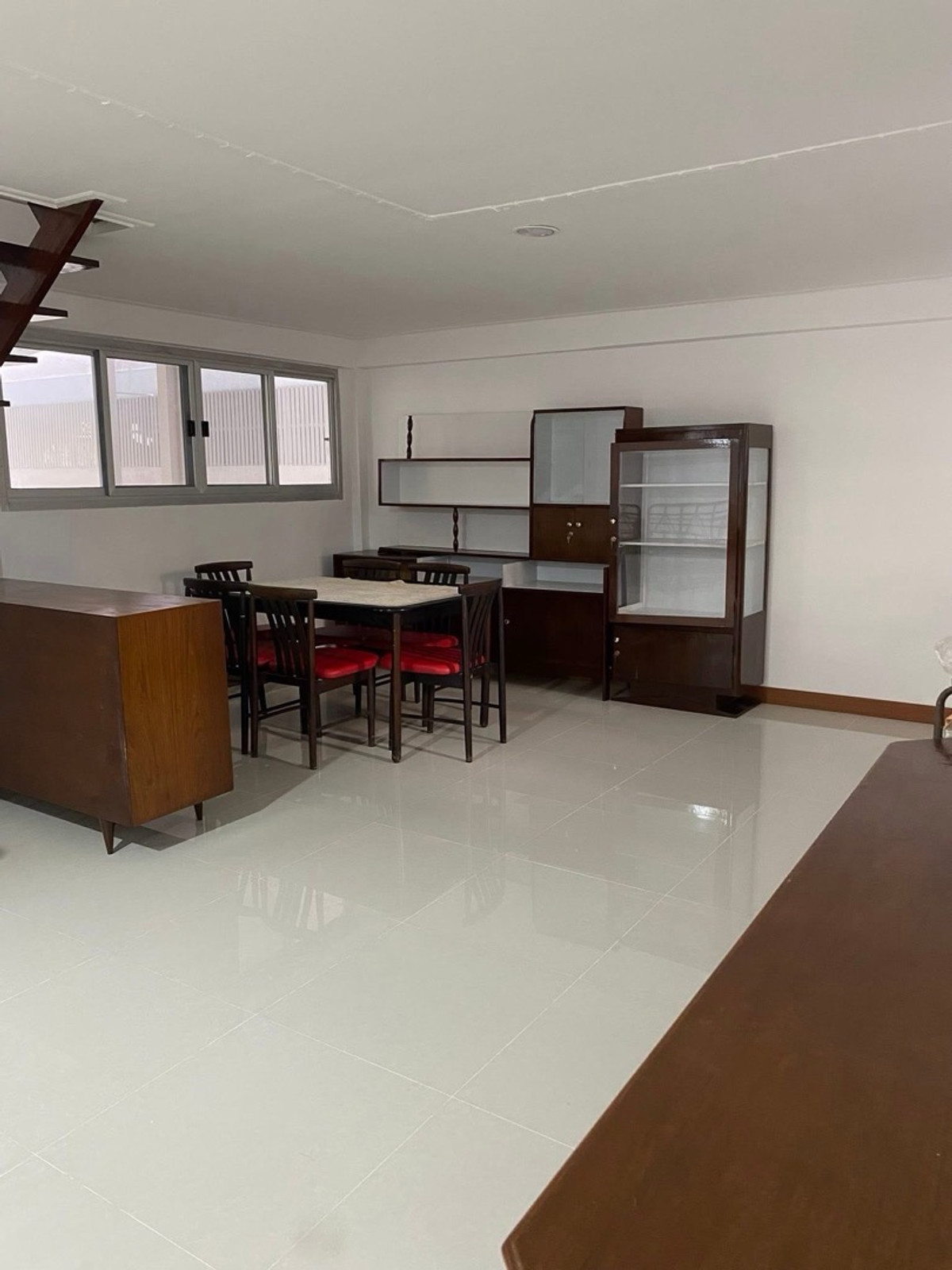 ให้เช่าบ้านลาดพร้าว เซ็นทรัลลาดพร้าว : 😍พร้อมอยู่ทันที ให้เช่าบ้านเดี่ยว 2 ชั้น 🏠
📍จากปากซอยลาดพร้าว 29 เพียง 200 เมตร 