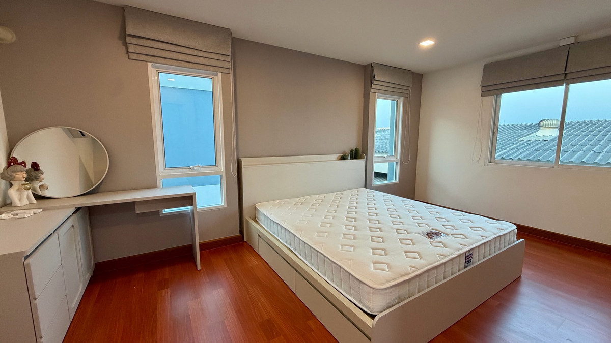 ให้เช่าอ่อนนุช อุดมสุข : บ้าน 3 ชั้น พร้อมเฟอร์นิเจอร์ ตกแต่งสวยงาม ให้เช่า ย่านอ่อนนุช-ศรีนครินทร์ ใกล้ปิงมาร์เช่ปาร์ค เพียง 800 เมตร