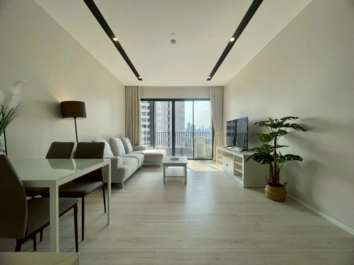 For RentCondoRatchathewi,Phayathai : FOR RENT ：The Room Phayathai 🔥PRICE 🔥Price 37,500 baht/month🔥 🎈Type : 2 bedrooms, 2 bathrooms