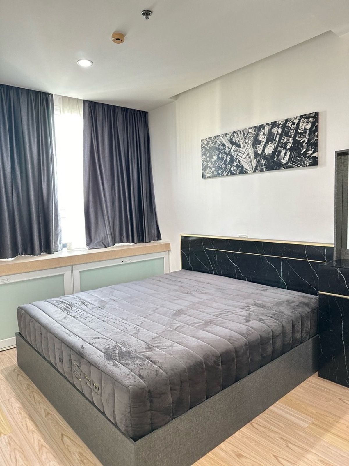 ให้เช่าคอนโดพระราม 9 เพชรบุรีตัดใหม่ RCA : ให้เช่า TC Green rama 9(ทีซี กรีน พระราม9) 1 ห้องนอน 1ห้องน้ำ 40 ตรม.  ตึก D ชั้น 15 วิวเมืองสวย ไม่บล็อค เฟอร์และเครื่องใช้ไฟฟ้าครบ 15,000 บาท