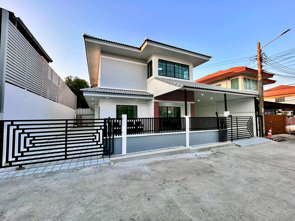 For SaleHouseNawamin, Ramindra : 2-storey detached house, beautifully decorated, ready to move in, location next to the road along Khlong Song. 
Price only 4,990,000 baht